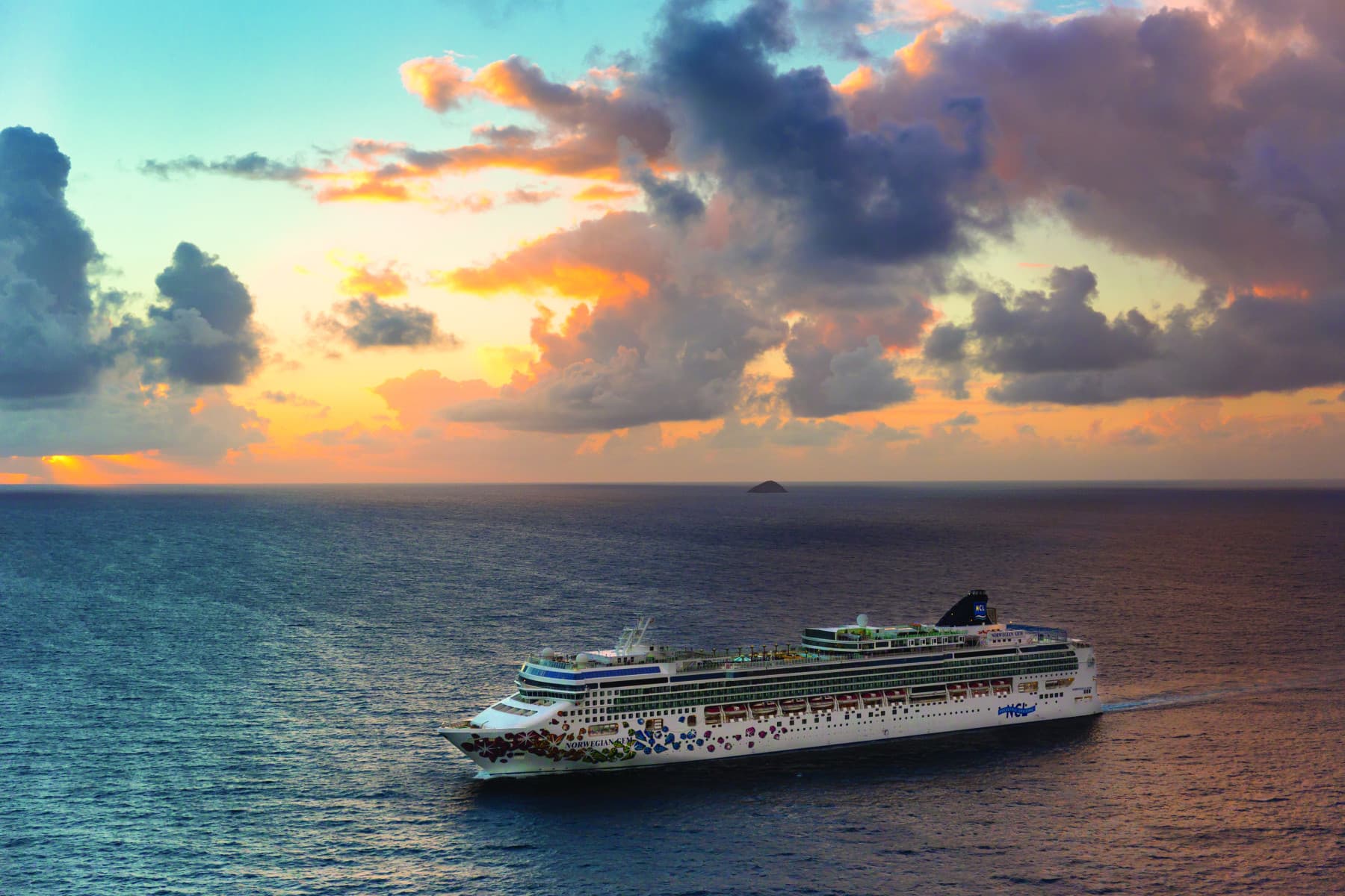 Norwegian Gem cruise ship